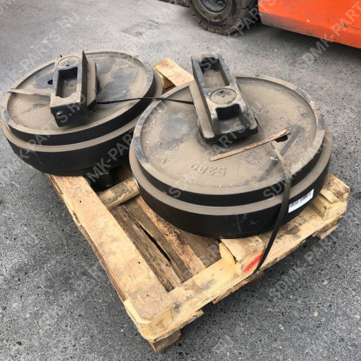 Колесо натяжное HYUNDAI R305LC-7 81N8-13010 1