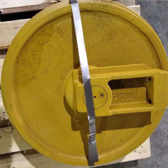 Колесо направляющее KOMATSU PC220-7 20Y-30-00321 Колесо направляющее KOMATSU PC220-7 20Y-30-00321