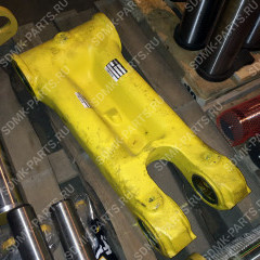 Серьга в сборе KOMATSU PC220-7 206-70-D2120 206-70-D2120 Серьга в сборе KOMATSU PC220-7 206-70-D2120 206-70-D2120