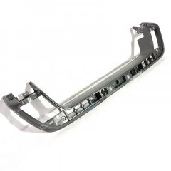 Облицовка радиатора нижняя FMX VOLVO FMX 82440092 82440092 Облицовка радиатора нижняя FMX VOLVO FMX 82440092 82440092